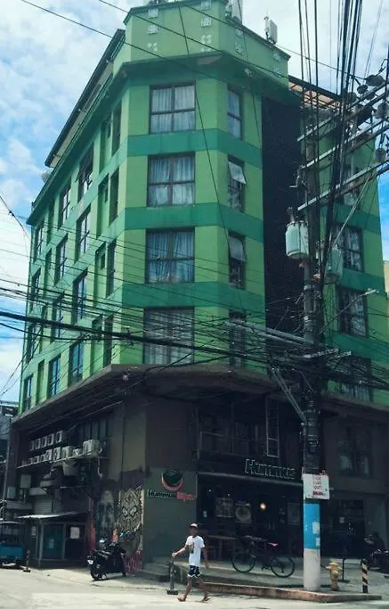 Spacious Studio Apartment B305 Manila