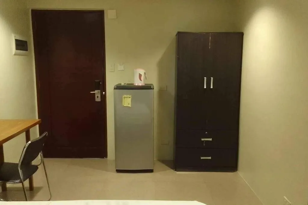 Spacious Studio Apartment B305 Manila