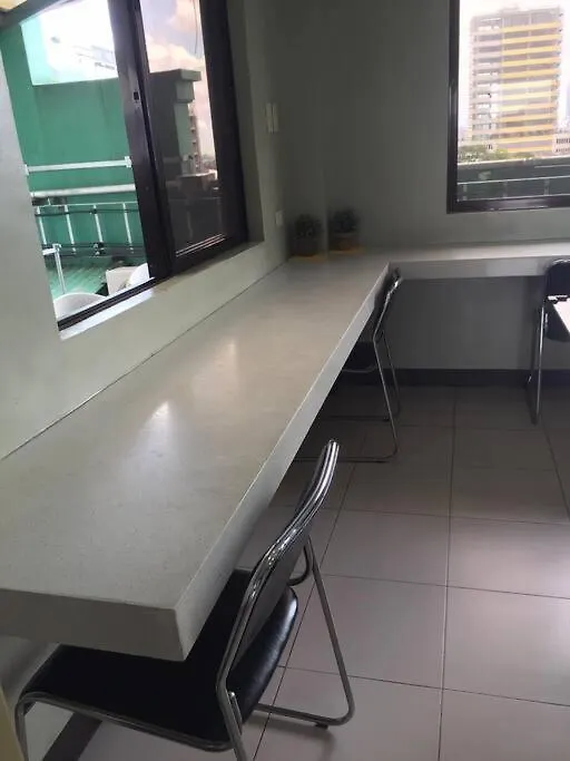 Spacious Studio Apartment B305 Manila Philippines